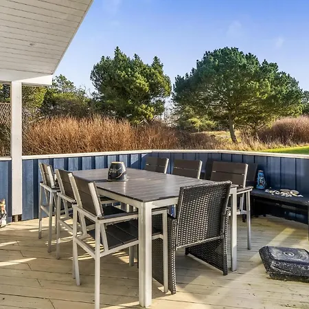 Gorgeous In With Kitchen